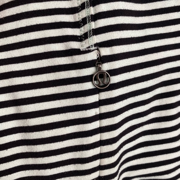 Lululemon Jacket Women’s Size 4 Blue Green Stripe Daily Yoga Jacket - Picture 5 of 9